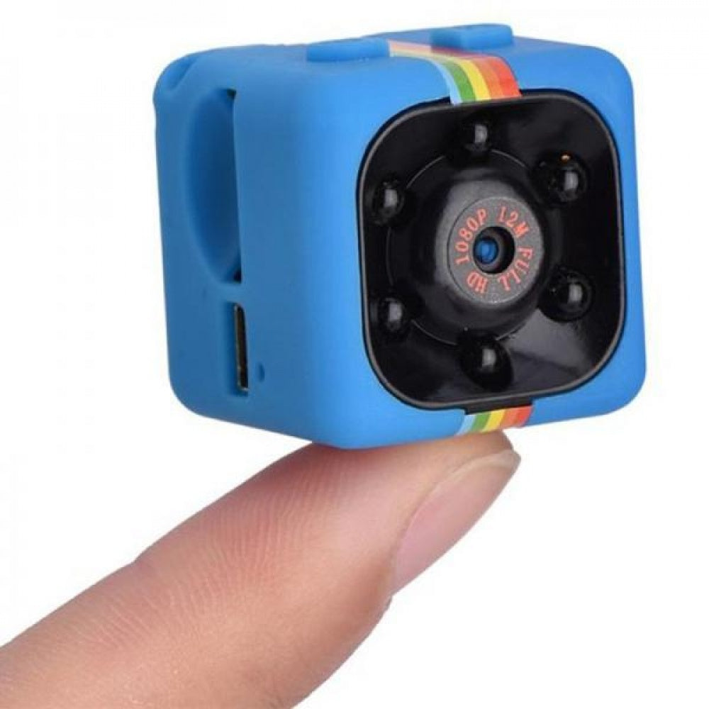 Camera  de mici dimensiuni , cu senzor de miscare